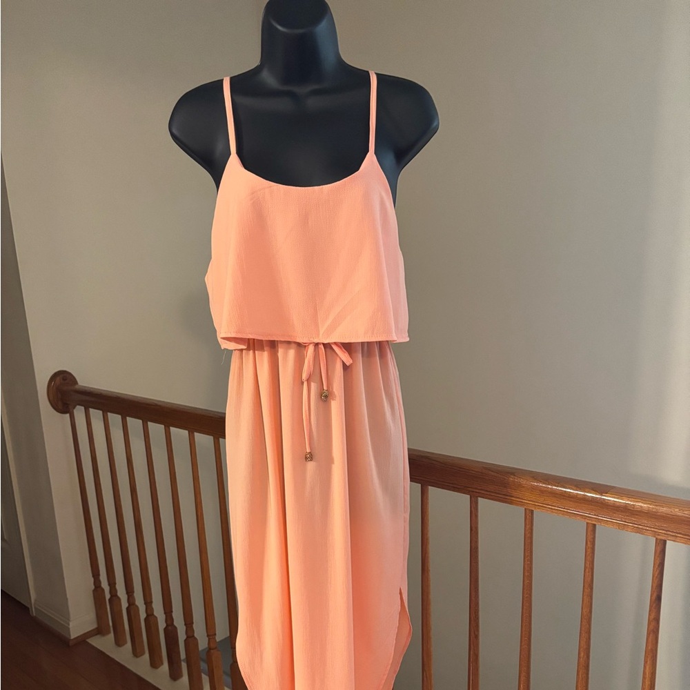 Super cute and sexy! This dress is a must have!